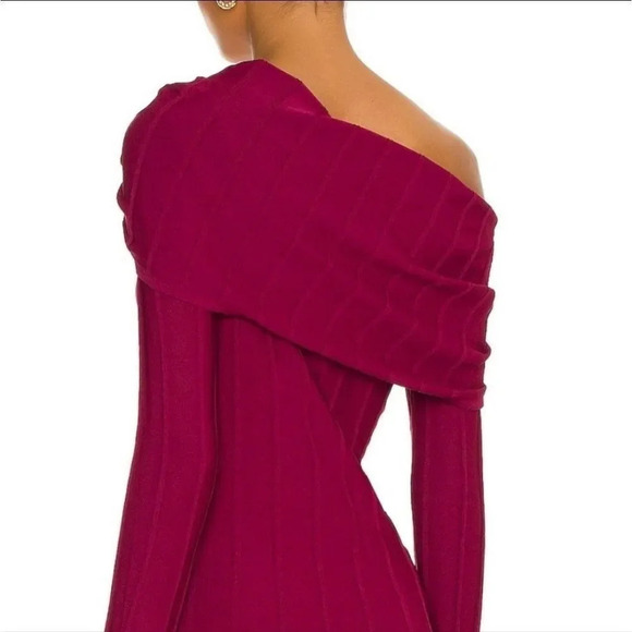 NICHOLAS Aglaia Drop Shoulder Long Sleeve Brooch Top Sangria Size XS - Picture 3 of 10